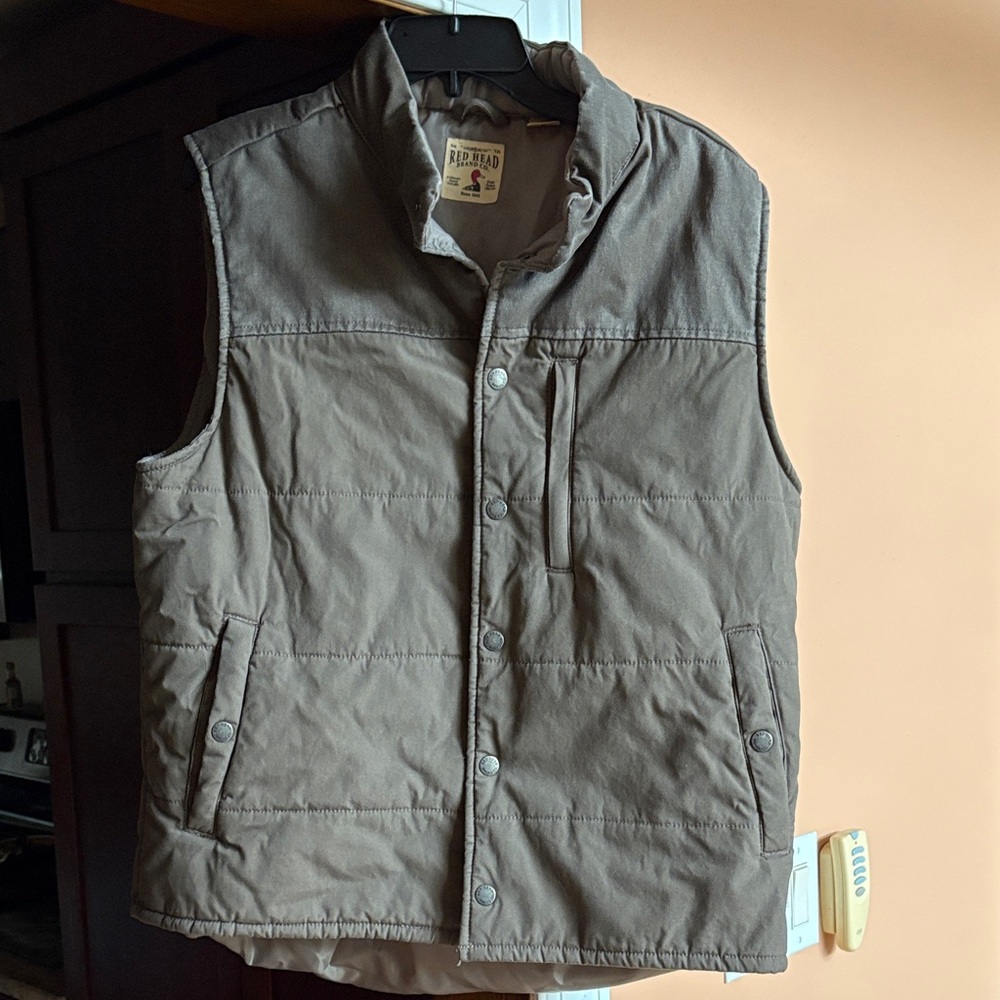 Red Head Men's Tan Quilted Vest